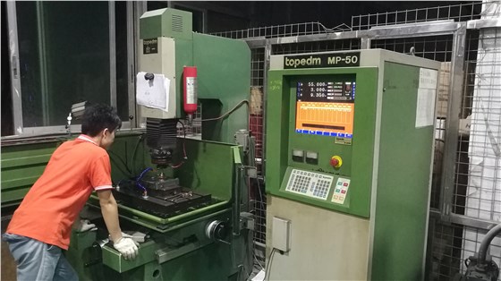 博騰納模具部 博騰納模具部