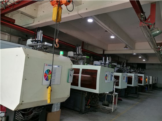 注塑機(jī)3 注塑機(jī)3