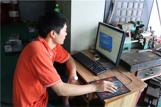 塑膠模具制造_博騰納13年制作經(jīng)驗(yàn)更對(duì)味您的定制選擇 塑膠模具制造_博騰納13年制作經(jīng)驗(yàn)更對(duì)味您的定制選擇