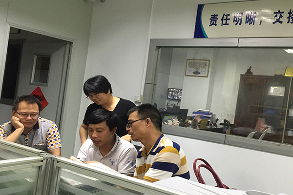 珠三角塑膠模具定制廠家，就是省心省力還省時(shí)?。?！