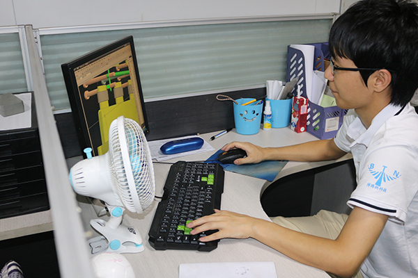 藍(lán)牙耳機(jī)模具廠——耳機(jī)模具設(shè)計(jì)你了解這個(gè)嗎？