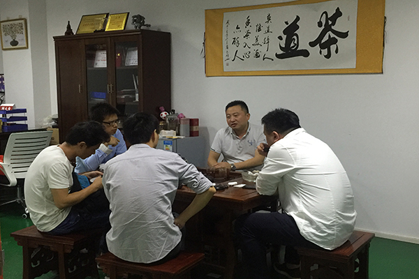 深圳注塑模具廠——這家藍(lán)牙耳機(jī)模具做得好！