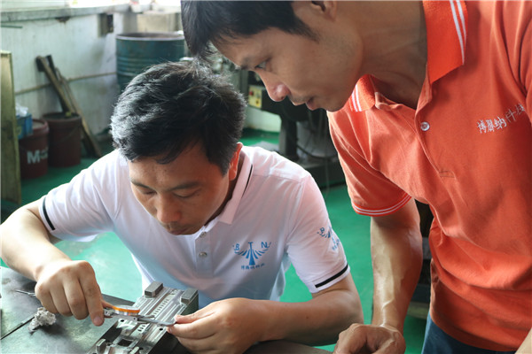 深圳塑膠模具廠——博騰納設(shè)立12道質(zhì)檢工序，品質(zhì)信得過！